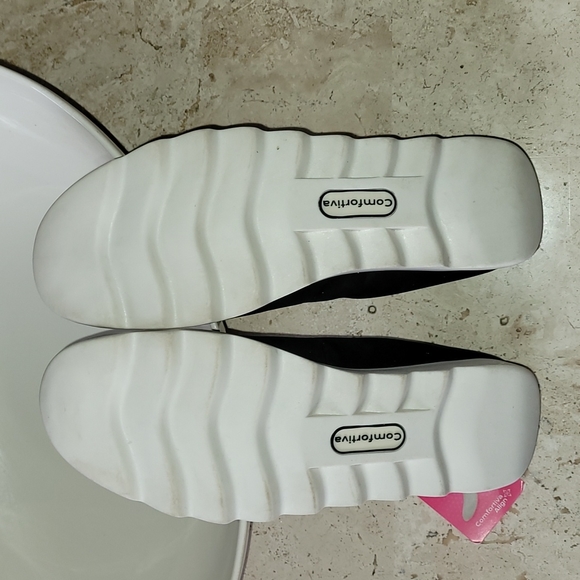 Comfortiva Align black nubuck Leather slip on shoes. NWT, size 8.5 - Picture 6 of 6